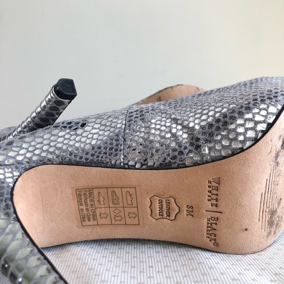 White House Black Market Metallic Silver Snake Heels Pumps scallop edge size 8 - Picture 16 of 17